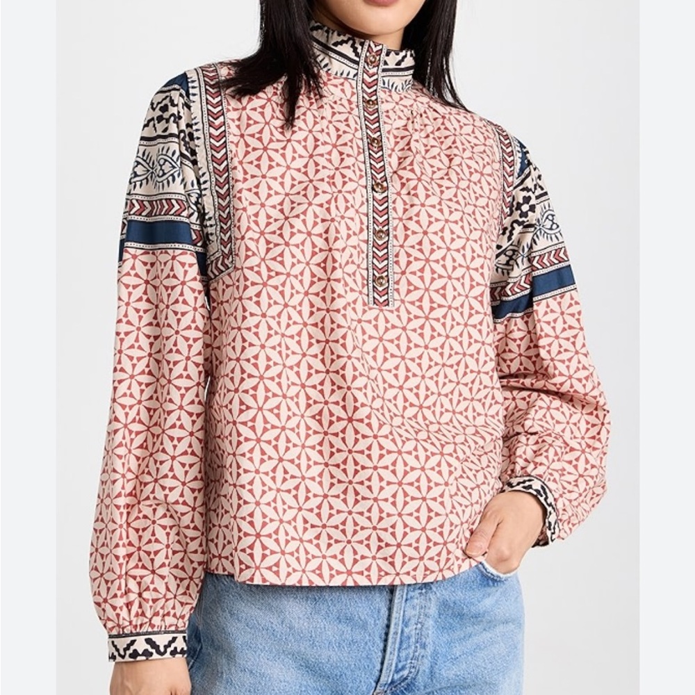 Xirena Izzie Geometric Print Cotton Top in Desert Day XS